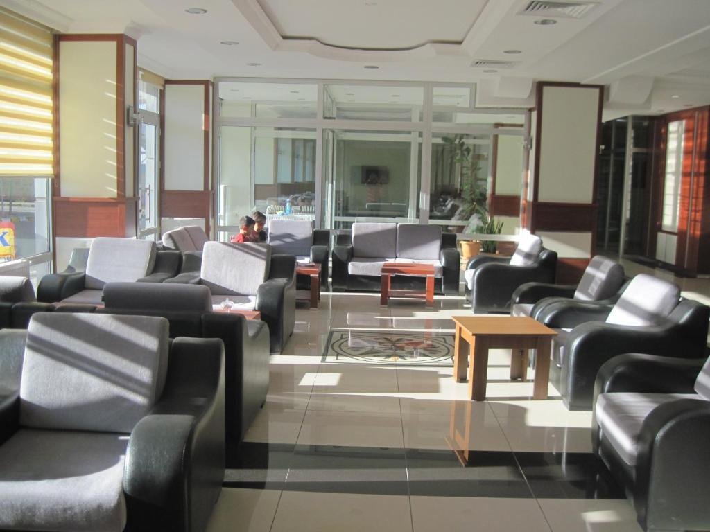 Kafkas Ari Hotel Ardahan ภายนอก รูปภาพ